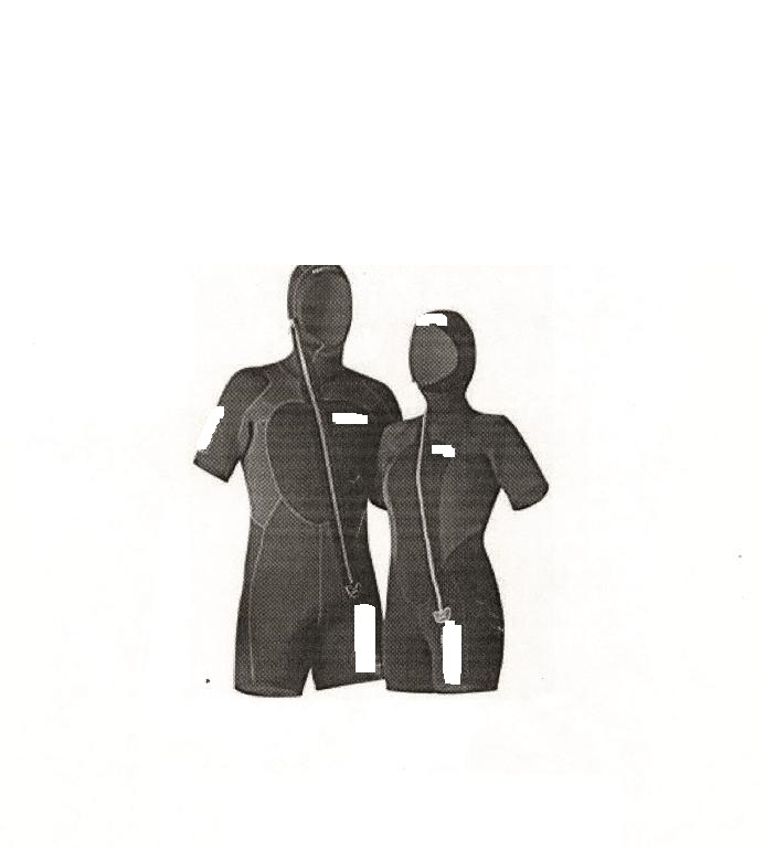 MUTA SUBACQUEA CON MANICA CORTA E PANTALONE CORTO.
IL PRODOTTO E' UTILIZZATO NELLE IMMERSIONI SUBACQUEE.
SI COMPONE PRINCIPALMENTE DI NEOPRENE RICOPERTO SIA INTERNAMENTE CHE ESTERNAMENTE DA UN TESSUTO A MAGLIA DI FIBRA SINTETICA. POICHE' IL NEOPRENE SI COMBINA SU ENTRAMBI I LATI CON TESSUTO, QUEST'ULTIMO CONFERISCE AL MATERIALE IL CARATTERE ESSENZIALE DI TESSUTO.
LA MUTA SUBACQUEA PRESENTA NELLA PARTE ANTERIORE UNA APERTURA PARZIALE CON CHIUSURA A ZIP. GENERALMENTE HA IL CAPPUCCIO INTEGRATO.