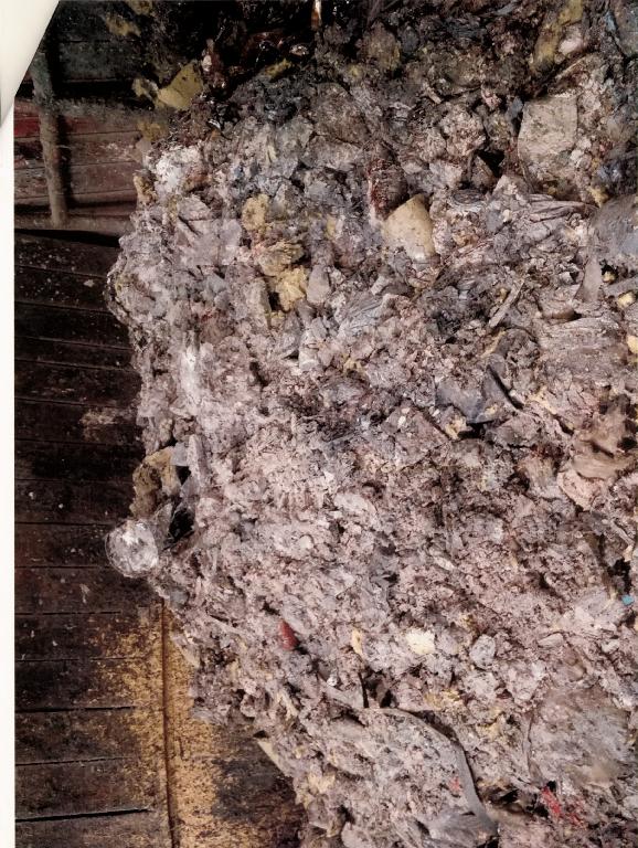 MISCELA DI RIFIUTI PERICOLOSI IDENTIFICATA CON CODICE CER 190204*.
IL RIFIUTO, DATO IL SUO ALTO POTERE CALORIFICO, E' UTILIZZATO IN IMPIANTI DI TERMOVALORIZZAZIONE.
LA MISCELA E' COMPOSTA DA  RIFIUTI PERICOLOSI PROVENIENTI DA ATTIVITA' INDUSTRIALI, IN PARTICOLARE STRACCI, SEGATURA, FILTRI, VERNICI, INCHIOSTRI, IMBALLAGGI SPORCHI, COLLE E ADESIVI, SCARTI DI LAVORAZIONE DA INDUSTRIA CHIMICA, CHE HANNO CONTENUTO SOSTANZE PERICOLOSE.
