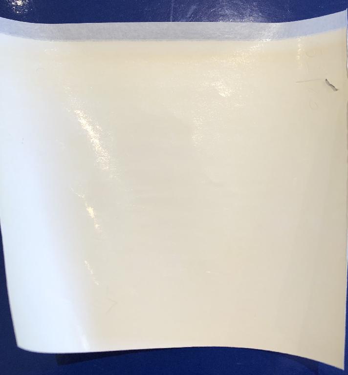 STOFFA NON TESSUTA, COSTITUITA DA FIBRE TESSILI SINTETICHE (POLIESTERE) SPALMATA SU UNA FACCIA DI MATERIALE PLASTICO DI COLOR CREMA, IL CUI PESO E' CIRCA 108 GR/MQ.
PER DICHIARAZIONE DI PARTE, LA STOFFA NON TESSUTA E' DESTINATA AD ESSERE IMPIEGATA NELLA FABBRICAZIONE DI ELEMENTI PER LA DEPURAZIONE DELL'ACQUA.
LA MERCE SI PRESENTA IN ROTOLI DI VARIE ALTEZZE E LUNGHEZZE.
