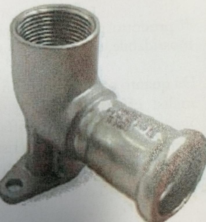Raccordo metallico realizzato in acciaio inox ottenuto per fusione, dotato di piastra di fissaggio. 
L’articolo, a seconda del modello, può presentarsi con filettatura femmina, con filettatura maschio, con o senza distanziale, con basetta di appoggio alta o bassa, e, in ogni versione, con una delle 2 teste predisposta per il collegamento “a pressare”, ovvero “pressfitting”.
Il raccordo è un accessorio per tubi costituente una parte di una conduttura destinata al trasporto di fluidi/gas.