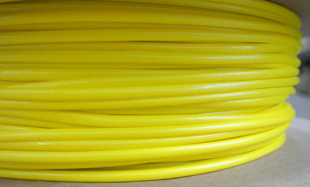 Isolante elettrico costituito da materiali isolanti con funzioni di isolamento e protezione termica. Il prodotto è realizzato con filamenti di vetro e resina acrilica. È fornito in pezzi tagliati in base alle esigenze ed è utilizzato per connettere motori, trasformatori, cablaggi e proteggere cavi elettrici.