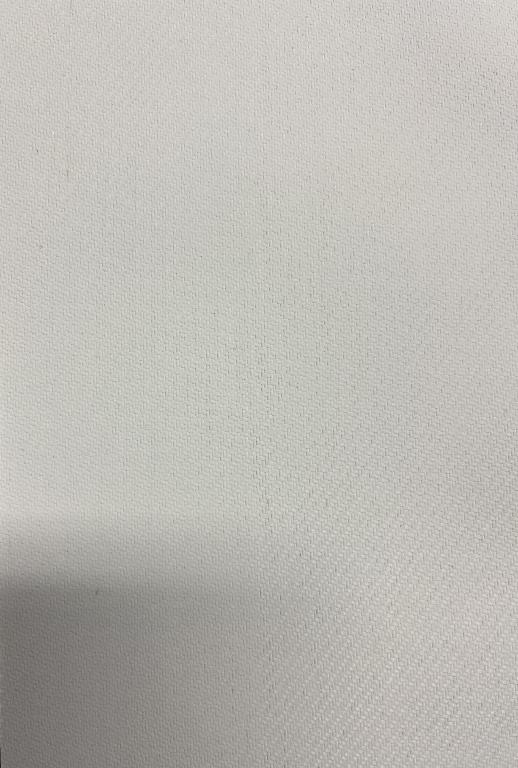 Tessuto di fasci di  fibre di vetro, non ritorte, a maglia chiusa, ad armatura a saia, con diametro medio delle fibre di vetro di circa 8,5 µm, e  massa areica di circa 260g/m².
Il tessuto è spalmato su entrambi i lati con un materiale polimerico di colore panna.
La merce è progettata per coperture isolanti rimovibili, coperte antincendio e altri sistemi di controllo del fuoco.