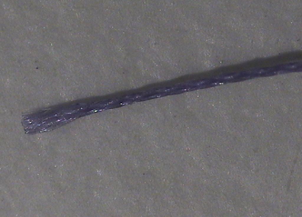 FILATO NON TORTO DI COLORE VIOLA COSTITUITO DA POLIMERO DI ACIDO GLICOLICO (PGA), RIVESTITO DI POLIMERO DI ACIDO LATTICO (PLA).
IL PRODOTTO HA UNA STRUTTURA MULTIFILAMENTO, VISIBILE UNICAMENTE A MICROSCOPIO, OTTENUTA DALL'INTRECCIO DI NUMEROSI MONOFILAMENTI.
IL FILATO SI PRESENTA IN CONFEZIONE NON ORIGINALE AVVOLTO INTORNO AD UN ROCCHETTO IN PLASTICA.
IL PRODOTTO, PER LE SUE CARATTERISTICHE DI BIODEGRADABILITA' E PER ESSERE BIO-RIASSORBIBILE DAI TESSUTI UMANI VIENE UTILIZZATO IN CHIRURGIA, SPECIALMENTE NELLE SUTURE.