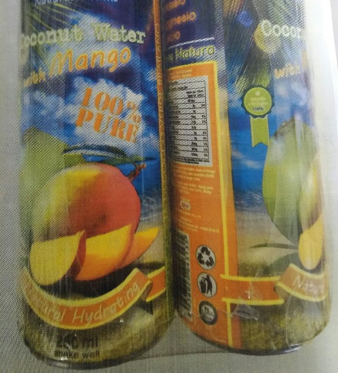 SUCCO DI FRUTTA COSTITUITO DA ACQUA DI COCCO.
IL PRODOTTO E' COMPOSTO PRINCIPALMENTE DA ACQUA DI COCCO CON AGGIUNTA DI SUCCO DI MANGO, ESTRATTO DI MANGO, ACIDO CITRICO E ACIDO ASCORBICO.
LO STESSO E' CONFEZIONATO PER LA VENDITA AL MINUTO IN BLISTER DI 6 LATTINE DI ALLUMINIO DA 250 ML CADAUNA CON APERTURA A STRAPPO NELLA PARTE SUPERIORE.
