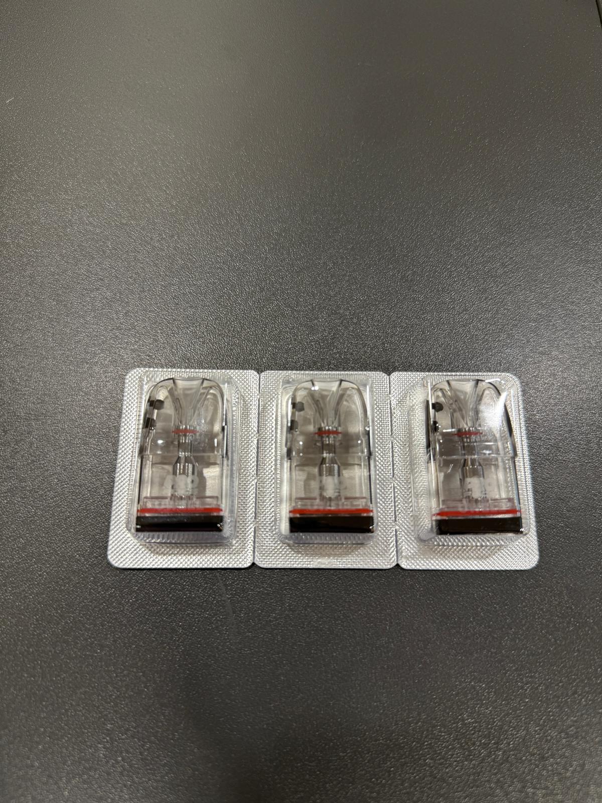 Elektroninės cigaretės kapsulė (POD).
Kapsulę sudaro kandiklis ir plastikinė talpykla su integruotu kaitinimo elementu. Ji skirta e. skysčiui laikyti ir garinti. Kapsulė turi specialias jungtis, leidžiančias ją prijungti prie elektroninės cigaretės maitinimo įrenginio, kuris tiekia energiją kaitinimo procesui.
Kapsulė pateikiama be elektroninių cigarečių skysčio.
Gaminiai supakuoti mažmeninei prekybai skirtose pakuotėse po 3 vnt.