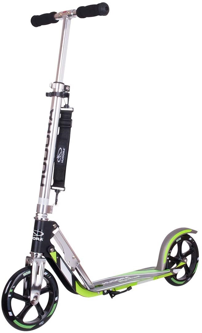 Trottinette en aluminium non motorisée à deux roues, propulsée par l'action du pied d'une personne, munie d'une colonne de direction réglable en hauteur et pliable. Elle est équipée d'un frein à pied ‎‎(par friction) sur la roue arrière et convient à une utilisation par des enfants, des adolescents et des ‎adultes pesant jusqu'à 100 kg. ‎
