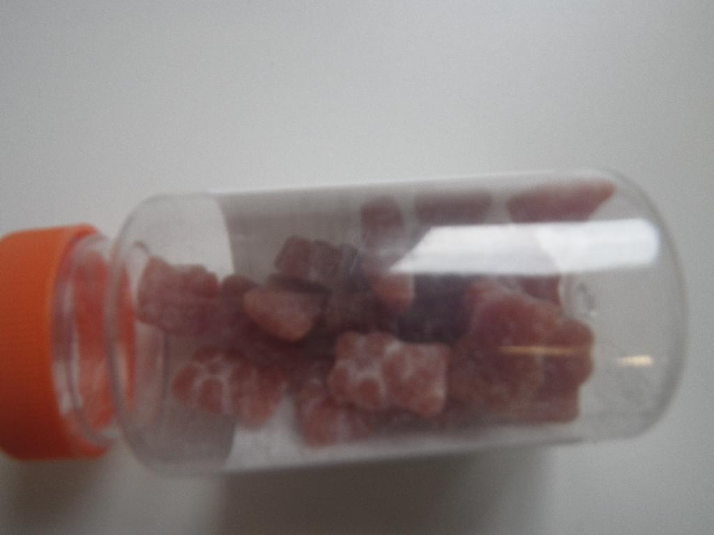 Krill oil gummy - košļājamās gumijas konfektes.
Uztura bagātinātājs, paredzēts bērniem kā košļājamās gumijas konfektes,lācīšu formā.
Produkta sastāvdaļas norādītas produkta specifikācijā.