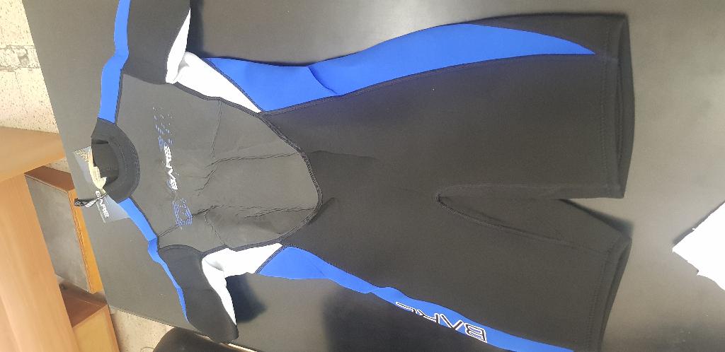 As per sample and description provided - 2mm Neoprene shorty suit.  It is 
made of Neoprene and covered on both sides with nylon knitted textile material.
Shorty suit is used by divers
