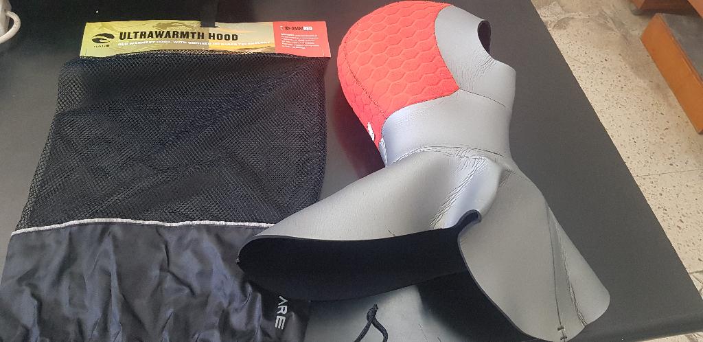 As per description and sample provided - 7mm Ultra warmth coldwater hood made of neoprene and covered on both sides with textile material.  The hood covers the divers head and neck.
It is used by divers.