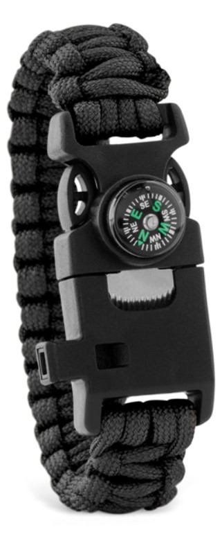 Een zogenoemde paracord survival armband met -volgens opgave- onder andere de volgende kenmerken:
- kan bijvoorbeeld gebruikt worden bij het kamperen, het vissen of andere outdoor activiteiten;
- een gevlochten polsband vervaardigd van een koord van textiel;
- kan ontrafeld worden tot een lang touw;
- in het midden voorzien van een langwerpig plaatje van met rubber afgewerkt onedel metaal;
- een klikgesp vervaardigd van kunststof;
- één deel van de gesp is voorzien van een ingebouwd fluitje, een klein opbergvakje en een stift 
  van magnesium;
- het andere deel is voorzien van een ingebouwd kompas en een mesje van onedel metaal;
- maximale afmetingen van 26 x 3,5 x 2 cm.