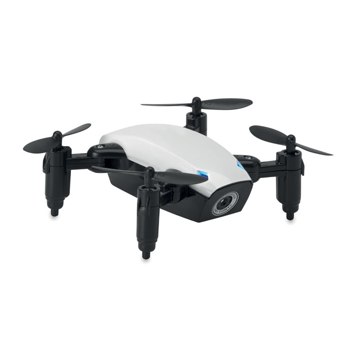 Een zogenoemde drone met –volgens opgave- onder andere de volgende uiterlijke en technische kenmerken:
- bedoeld voor video- en foto-opnamen vanuit de lucht voor indoor gebruik;
- behuizing van kunststof;   
- een oplaadbare Li-Ion batterij van 200 mAh;
- een ingebouwd radio-ontvangst-toestel voor afstandsbediening;
- 4 rotorbladen;
- een 6-armige gyroscoop;
- een oplaadpoort;
- een gemonteerde high definition camera;
- niet voorzien van een intern geheugen of SD-card slot voor het opslaan van bestanden;
- opvouwbare armen;
- 2 beschermingsringen;
- een aan/uitschakelaar;
- werkend op een frequentie van 2.4 GHz;
- ook te bedienen via een smartphone-app;
- afmetingen van ongeveer 9x7x3 cm;
- een gewicht van 278 gram.
Het apparaat is opgemaakt voor de verkoop in het klein in een doos tezamen verpakt met niet karakterbepalende artikelen zoals een radio-afstandsbediening, een oplaadkabel en gebruiksaanwijzing.