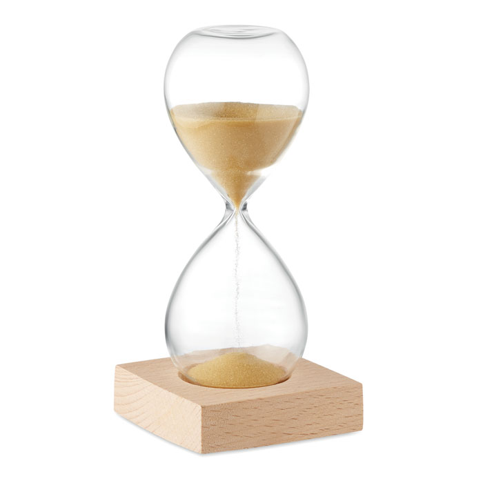 Een zandloper met –volgens opgave- onder andere de volgende kenmerken en samenstelling:
- om de tijd aan te geven tijdens onder andere spelletjes;
- vervaardigd van borosilicaatglas;
- gedeeltelijk gevuld met fijn zand;
- op een houder van beukenhout;
- de doorlooptijd is 5 minuten.
Opgemaakt voor de verkoop in het klein.
