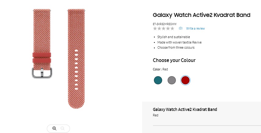 Een horlogeband met –volgens opgave- onder andere de volgende samenstelling en kenmerken:
- bestemd om bepaalde smartwatches in te dragen om de pols;
- de buitenzijde is vervaardigd van een weefsel op basis van PET;
- de binnenzijde is vervaardigd van fluorelastomeer;
- voorzien van een metalen sluiting;
- bestemd voor een bepaald model smartwatch: Gear Sport, Galaxy Watch (42mm), Galaxy Watch Active, Galaxy Watch Active 2;
- leverbaar in diverse kleuren;
- met een gewicht van 9 gram;
- afmetingen zijn 24.9 x 122 x 7.5mm.
Het product is opgemaakt voor de verkoop in het klein.