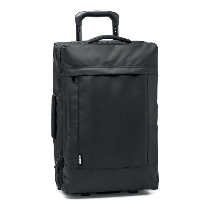 Een zogenoemde handbagage trolley met –volgens opgave– onder andere de volgende samenstelling en kenmerken:
- voor het opbergen en transporteren van goederen;
- een buitenzijde van weefsel van RPET;
- 2 binnen compartimenten die met een ritssluiting afgesloten kunnen worden;
- beide compartimenten worden met een ritssluiting aan elkaar bevestigd;
- aan de binnenzijde zit 1 vakje wat afsluitbaar is met een rits;
- een voering van geweven textiel;
- aan de buitenkant voorzijde zit een groot vak afsluitbaar met een rits;
- een dubbelbuis frame met een uitschuifbare stang en een kunststof handgreep;
- een handgreep van textiel aan de bovenzijde;
- aan de bovenzijde zit een combinatieslot om de ritszippers met de vergrendelen;
- voorzien van 2 kunststof wielen;
- de afmetingen zijn 33 x 51 x 23 cm;
- een netto gewicht van 2,2 kg.
Verpakt per 2 stuks in een kartonnen doos.