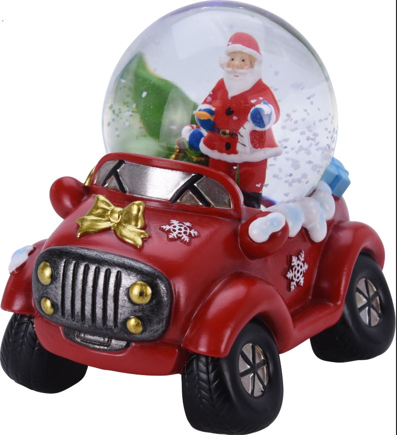 Een zogenoemde sneeuwbol met kerstman met -volgens opgave- onder andere de volgende kenmerken:
- voor decoratie in de kerstperiode;
- een samengesteld artikel;
- een basis in de vorm van een auto:
- - vervaardigd van een kunstmatige hars;
- - versierd met sneeuw, linten, cadeaus en een kleine kerstboom;
- een heldere glazen bol geplaatst op de auto:
- - in het midden een kerstman met een zak gevuld met cadeaus;
- - gevuld met een heldere vloeistof en witte deeltjes, die sneeuw voorstellen;
- - bij het schudden lijkt het alsof het sneeuwt;
- - met led-verlichting;
- afmetingen van ongeveer 11 x 11 x 8 cm.
