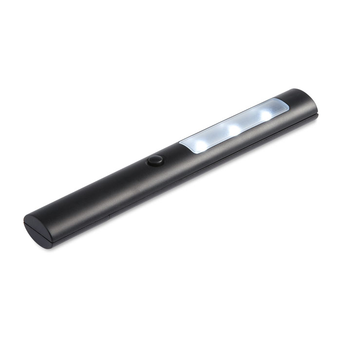 Een zaklamp met -volgens opgave- onder andere de volgende kenmerken en samenstelling:
- om te gebruiken als draagbare lamp;
- 3 LED-lampjes in een kunststof behuizing;
- voorzien van 2 magneetjes om de lamp op te kunnen hangen;
- werkend op batterijen;
- afmetingen van 16 x 2,2 x 1,5 cm;
- de lamp wordt geleverd met 4 AG3 batterijen.
Het artikel is opgemaakt voor de verkoop in het klein en verpakt in een kartonnen doos tezamen met een handleiding.