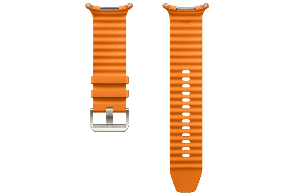 Een horlogeband met –volgens opgave- onder andere de volgende samenstelling en kenmerken:
- bestemd voor het bevestigen van een smartwatch aan de pols;
- vervaardigd van gehydrogeneerd nitrilrubber;
- met een buitenzijde van nylon;
- voorzien van een titanium gesp-sluiting, waarvan de pin vervaardigd is van roest vrij staal;
- bestemd voor een bepaald model smartwatch;
- leverbaar in diverse kleuren;
- een gewicht van 26,8 gram;
- volledige afmetingen van de horlogeband van 139,6 x 34,1 x 3,5 mm.
Opgemaakt voor de verkoop in het klein.