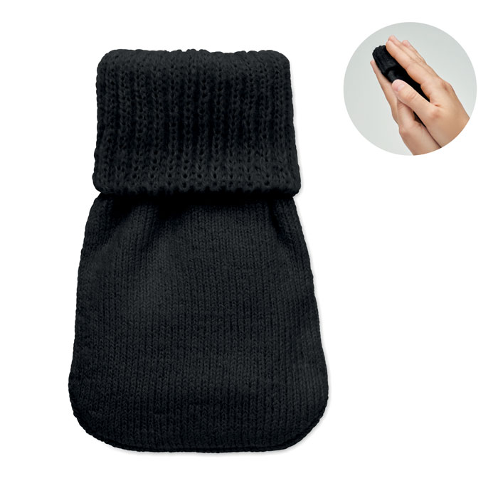 Een handwarmer met -volgens opgave- onder andere de volgende kenmerken en samenstelling:
- bedoeld om de handen te verwarmen;
- een instant warmtekussen van PVC;
- voorzien van een grijs metalen plaatje;
- natriumacetaat in een waterige oplossing;
- in vloeibare vorm bij 20º C;
- door op het plaatje te drukken ontstaat een chemische reactie, kristalliseert de vloeistof en wordt warm;
- het is herbruikbaar; 
- afmetingen van ongeveer 7,5 x 12 cm;
- verkrijgbaar in meerdere kleuren.
Het geheel is verpakt in een papieren zakje inclusief de handleiding.