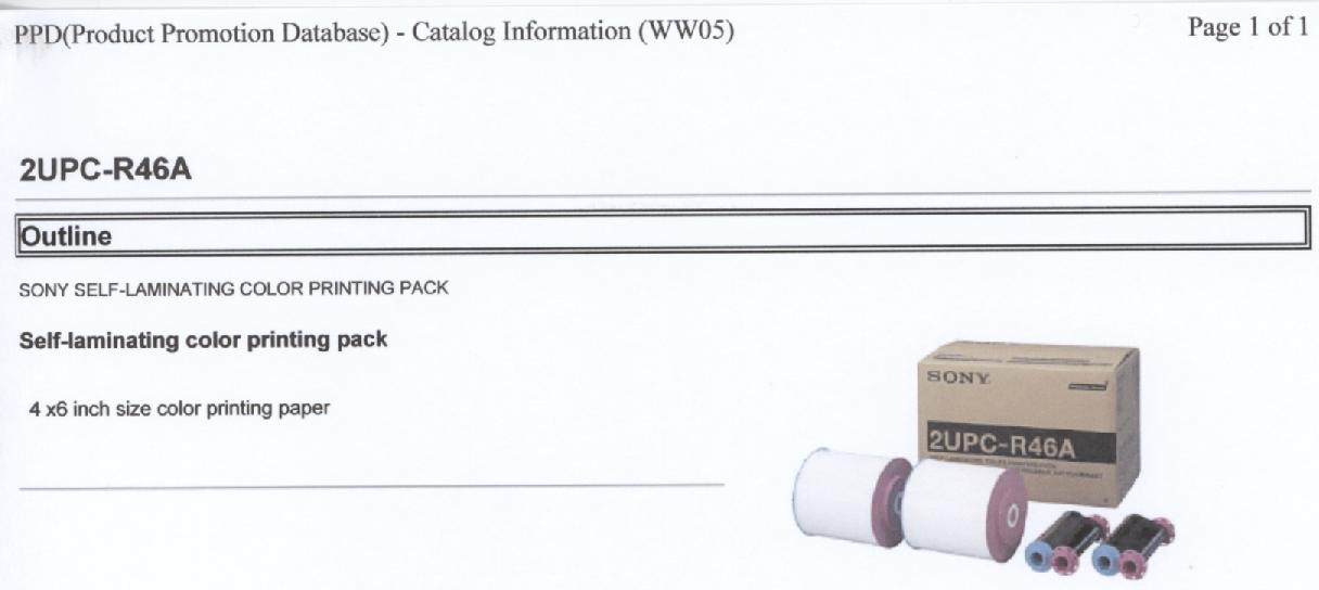 Een assortiment zijnde een zogenaamd "Color Printing Pack" voor gebruik in een afdrukeenheid (printer), bestaande uit: 
- vier cilinders met spoelen van kunststof, waarvan twee cilinders zijn voorzien van een inktlint van kunststof; 
- twee rollen Self laminating printpapier met afmetingen van 102 x 152 mm voor elk 350 prints. 
Het inktlint van kunststof bestaande uit segmenten met verschillende kleuren, waarbij de kleurstoffen door verhitting op een drager worden overgebracht (zogenaamde kleurstofsublimering).
Het geheel is opgemaakt voor de verkoop in het klein en verpakt in een kartonnen doos, voorzien van merknaam en type.
Het wezenlijk karakter van het assortiment wordt bepaald door het kunststof inktlint.