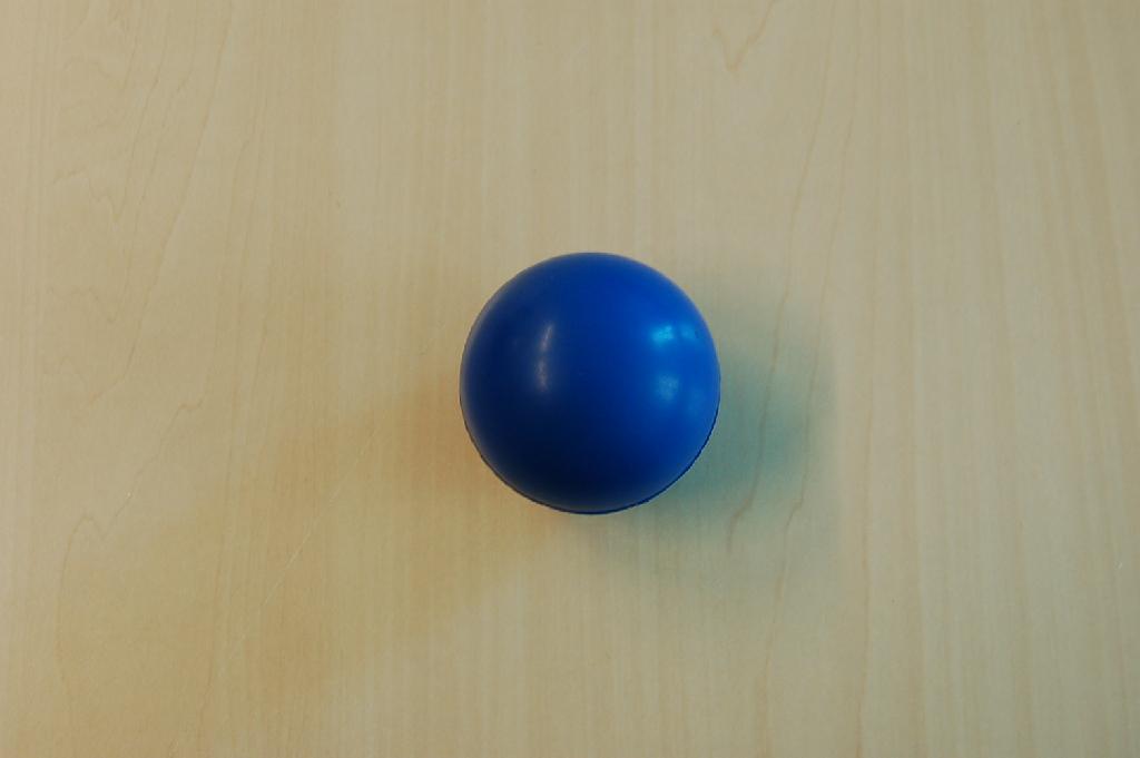 Een anti-stress bal met ondermeer de volgende kenmerken:
- van zachte kunststof;
- een diameter van ongeveer 6 cm;
- een omtrek van ongeveer 18,8 cm.

Deze BTI vervangt de BTI met kenmerk NL-RTD-2009-001003.