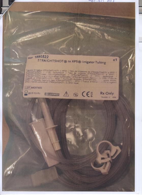 Een zogenoemde irrigator tubing, zijnde een slang met hulpstukken, bedoeld voor het gebruik tijdens operaties, met onder andere de volgende kenmerken:
- een flexibele slang van transparante kunststof met een lengte van ca. 323 cm (excl.verbindingsstuk), 
  voorzien van een vrij te bewegen kunststof doseerklem met wieltje;
- aan het uiteinde voorzien van een verbindingsstuk van kunststof met een punt met opening, 
  afsluitbaar met een dop en een afmeting van ca. 7,1 cm (inclusief dop) ;
- 3 losse klemmen van kunststof;
- per stuk steriel verpakt in een zakje van kunststof en papier.
Indeling onder post 9018 als deel of toebehoren van een chirurgisch instrument is uitgesloten omdat de goederen niet als zodanig herkenbaar zijn en het betreffende artikel niet inwending wordt gebruikt. De goederen worden daarom ingedeeld naar aard en samenstelling onder post 39.17 als slangen met hulpstukken, van kunststof.