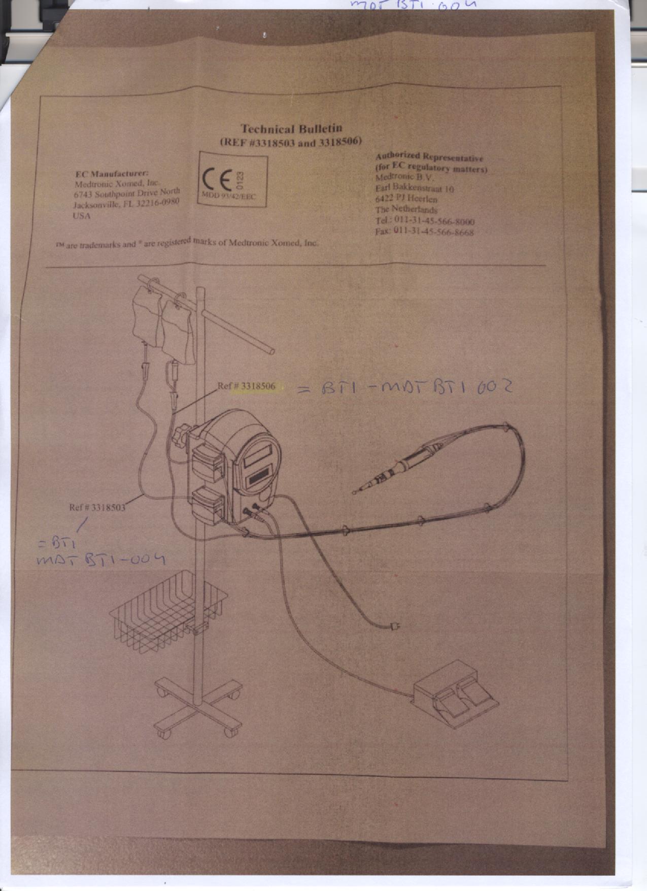 Een zogenoemde irrigator tubing set, zijnde een slang met hulpstukken, bedoeld voor het gebruik tijdens operaties, met onder andere de volgende kenmerken:
- een flexibele slang van transparante kunststof met een lengte van ca. 431 cm (excl.verbindingsstuk), 
  voorzien van een vrij te bewegen kunststof klem en een tussenstuk met koppelstukken;
- aan het uiteinde voorzien van een verbindingsstuk van kunststof met een punt met opening, 
  afsluitbaar met een dop en een afmeting van ca. 7,1 cm (inclusief dop) ;
- per stuk steriel verpakt in een zakje van kunststof en papier.
Indeling onder post 9018 als deel of toebehoren van medisch handgereedschap is uitgesloten omdat de goederen niet als zodaning herkenbaar zijn en het betreffende artikel niet inwending wordt gebruikt. De goederen worden daarom ingedeeld naar aard en samenstelling onder post 39.17 als slangen met hulpstukken, van kunststof.