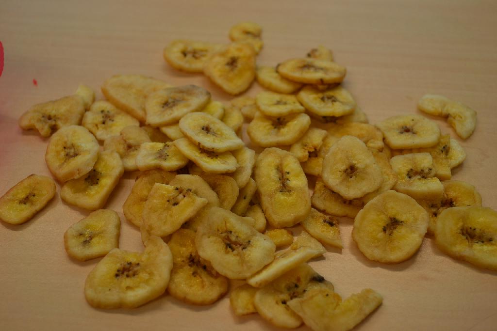 Schijfjes banaan, met onder meer de volgende kenmerken:
- Gedroogd;
- krokant;
- met toegevoegde suiker;
- bevat geen alcohol. 
De bananen schijfjes worden aangeboden in verpakkingen van meer dan 1 kilo.