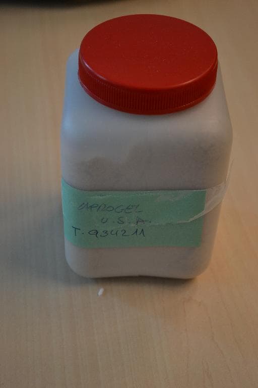 Kanenmeel van varkensvlees met onder meer de volgende kenmerken:
- een bruin poeder;
- gedroogd;
- gemalen;
- van slachtafvallen;
- geschikt voor menselijke consumptie.
Omdat het product geschikt is voor menselijke consumptie dient het te worden ingedeeld in hoofdstuk 2 van de gecombineerde nomenclatuur.