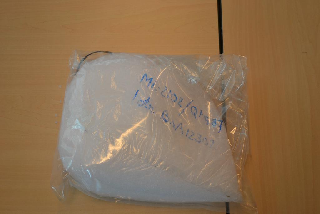 Polycarbonate resin 95-100, in primaire vorm met een dichtheid van 1,20 g/cm3.
Het product wordt aangeboden in korrels.