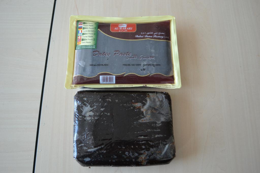 Een pulp, met onder andere de volgende kenmerken en ingrediënten:
- in de vorm van een pasta;
- dadels;
- gedeeltelijk gedroogd.