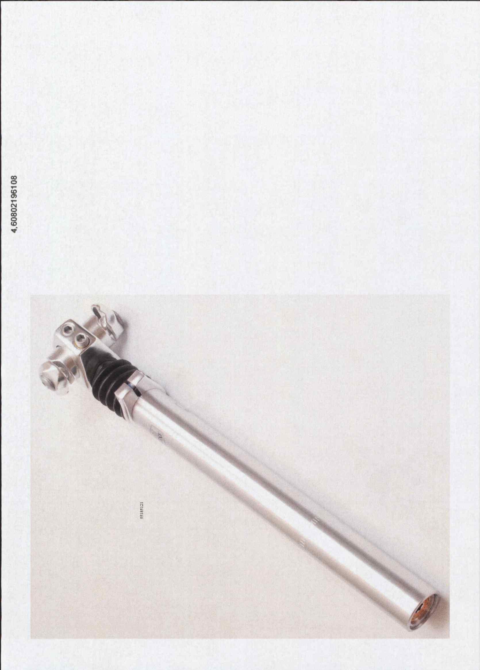 Een zadelpen met -volgens opgave- onder meer de volgende kenmerken en onderdelen:
- bestemd voor gebruik bij de vervaardiging van fietsen;
- voorzien van een brug;
- geveerd;
- van aluminium;
- een lengte van 300 mm en een diameter van 31,2 mm.