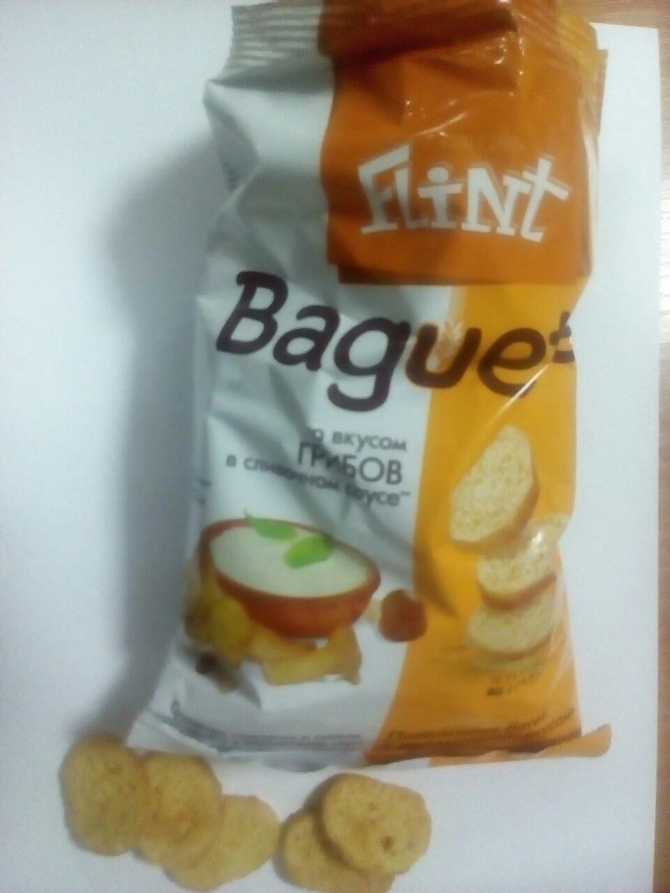 Produkt o smaku grzybowym, otrzymany z pokrojonego (wysuszonego) chleba pszennego, poddany procesowi opiekania, w postaci cienkich owalnych kromeczek (o średnicy 1,5 -2 cm i  grubości 2,5 mm), z dodatkiem oleju słonecznikowego i dodatkiem smakowo-aromatyzującym. Produkt zawiera w składzie m.in.: mąkę pszenną,  drożdże, sól, wodę, olej słonecznikowy, cebulę w proszku, grzyby w proszku, kakao w proszku, środki barwiące.

Opakowanie jednostkowe masie netto 60 g.