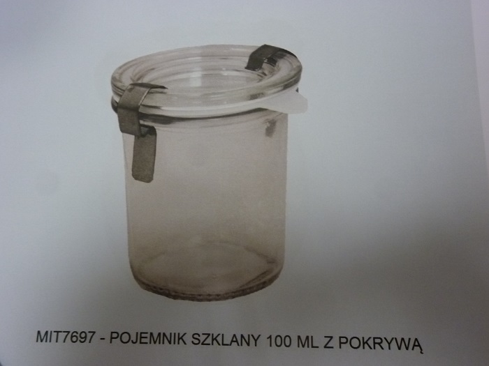 Słój z zamknięciem typu Weck o zaokrąglonej podstawie. Naczynie szklane wykonane z bezbarwnego szkła sodowo-wapniowego. Posiada specjalnie wyprofilowaną krawędź otworu, na którą nakładana jest kolista płaska silikonowa uszczelka oraz specjalnie dopasowana wyprofilowana szklana przykrywka. Przykrywka jest dociskana do słoja specjalnie skonstruowanym metalowym klipsem zaczepianym o jego krawędź. Zgodnie z deklaracją Wnioskodawcy wyrób przeznaczony jest do przechowywania przetworów. Pojemność: 0,10 L, 0,125 L, 0,20 L,0,250 L, 0,500 L, 1 L.