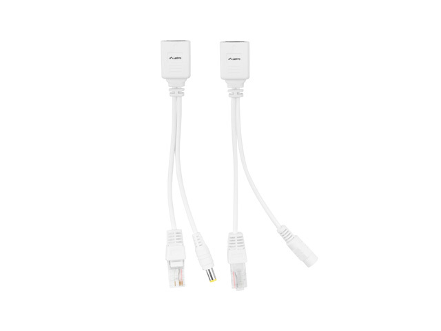 Zestaw rozgałęziaczy systemu pasywnego PoE (Power Over Ethernet), przeznaczony do jednoczesnego przesyłania sygnałów danych i napięcia zasilania. Produkt znajduje zastosowanie przy montażu takich urządzeń jak kamery IP. W zestawie znajdują się dwa rozgałęziacze, zapakowane w plastikową torebkę. Każdy składa się z dwóch kabli, które są zakończone wspólnym złączem żeńskim RJ-45. Na przeciwległych końcach jeden z przewodów jest wyposażony w złącze męskie RJ-45 (do przesyłu strumienia danych), a drugi zawiera męskie złącze DC (do podłączenia napięcia stałego). Drugi rozgałęziacz zbudowany jest podobnie, z tym że złącze zasilania DC jest typu żeńskiego.