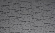 Elastyczna płyta, o gładkiej powierzchni, wykonana z substancji mineralnych (włókna węglowe, kaolin, krzemionka) połączonych głównie z syntetycznym kauczukiem NBR, tworzywami sztucznymi i niewielką ilością włókien szklanych, zwierająca barwnik. Wykorzystywana, jako element uszczelniający w instalacjach z czynnikiem alkaicznym o wysokiej temperaturze, a także parą przegrzaną. Wymiary: 1000 x 1500 mm lub 2000 x 1500 mm, grubość od 0,5 do 3 mm.
                            
WIT wydana powtórnie w miejsce decyzji PL-WIT-2017-01142 z dnia 04.08.2017 r.