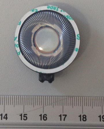 Przetwornik elektroakustyczny, stosowany jako sygnalizator w obudowie z tworzywa sztucznego o wymiarach (średnica x wysokość) 31,2 mm x 8,5 mm. Częstotliwość rezonansowa 400 Hz. SPL 72 dB. Masa ok. 6 g.  
Decyzja wydana powtórnie w miejsce WIT numer PL-WIT-2014-01325.