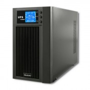 Urządzenie do bezprzerwowego zasilania, tzw. zasilacz awaryjny (UPS) On-line (Pure sine wave). Produkt pełni funkcję awaryjnego źródła zasilania oraz stabilizatora napięcia zapewniającego urządzeniom odbiorczym ochronę przed przepięciem, przeciążeniem,  zwarciem oraz przed zbyt wysokim i zbyt niskim napięciem. Zasilacz wyposażony jest w: obudowę z wyświetlaczem LCD, akumulator 2 x 12V/9Ah, gniazda wyjściowe: 1 x RS232, 1 x SCHUKO, 1 x FRENCH, 2 x RJ45, 1 x USB typ B (port do diagnostyki urządzenia). Parametry pracy: napięcie wejściowe: 115 VAC ~ 300 VAC; napięcie wyjściowe: w trybie akumulatora: 230 VAC; w trybie przewodowym (bypass): 80 VAC ~ 285 VAC. Moc znamionowa 3 kVA. W zestawie z UPS  znajduje się: kabel zasilający, karta gwarancyjna, płyta CD z programowaniem. Wymiary (w mm): 345 x 145 x 220; masa netto: 9,4 kg. Zasilacze znajdują zastosowanie m.in. w: centrach przetwarzania danych, telekomunikacji, środowiskach przemysłowych i produkcyjnych, centrach medycznych, do pracy m.in. z komputerami i monitorami.