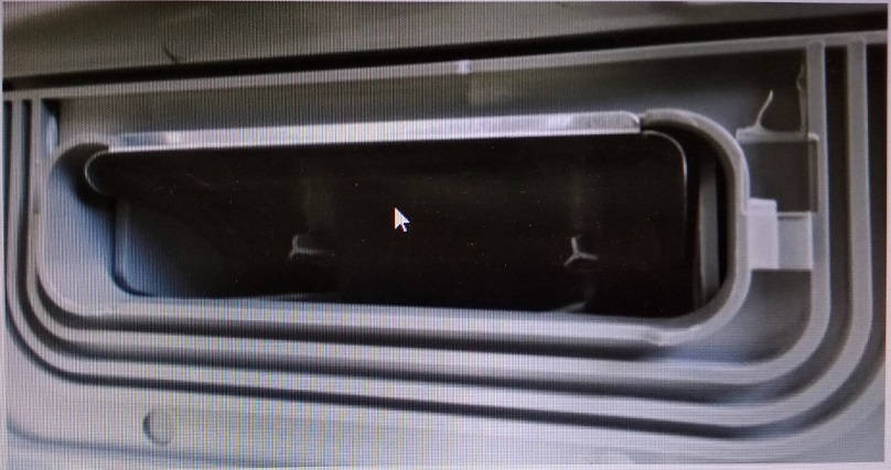 Osłona tunelu do kanału powietrza, przeznaczona do zamontowania w lodówce. Wykonana z aluminium o grubości 0.3 mm. Element specjalnie ukształtowany z wyciętymi otworami. Masa 4,5 g.