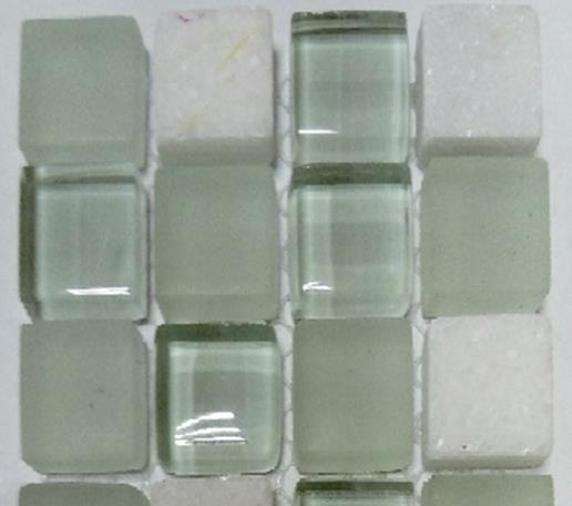 Mozaika wykonana z kostek o wymiarach 14 x 14 x 8 mm. W skład mozaiki wchodzą kostki szklane i kostki kamienne (marmur). Kostki szklane posiadają krawędzie zaoblone w wyniku  podgrzewania do wysokiej temperatury i są malowane od spodu. Największą powierzchnię mozaiki stanowią kostki szklane (ok. 92% powierzchni). Poszczególne kostki umieszczone są na podłożu - siatce z tworzywa sztucznego i połączone z nią za pomocą kleju żywicznego - tworząc mozaikę o wymiarach 300 x 300 mm, o grubości 8 mm. Ilość kostek szklanych i kamiennych jest losowa. Mozaika stosowana jest jako materiał do wykładania ścian wewnątrz pomieszczeń. Pakowana w kartony zbiorcze.