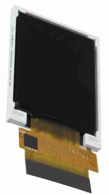 Moduł płaskich wyświetlaczy, ciekłokrystaliczny. Moduł LCD TFT o wymiarach: 34,00 x 46,70 x 2,65 mm, bez ekranu dotykowego, z elastyczną płytką drukowaną do podłączenia oraz układem sterującym. Moduł przeznaczony do stosowania ogólnego i nie jest wytwarzany w celu zamontowania w określonych urządzeniach. Może wyświetlać obrazy nieruchome oraz wideo. Produkt pakowany w antyelektrostatyczne woreczki w blistrach, następnie w kartony z przekładkami ze styropianu.