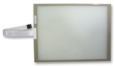 Analogowy, rezystancyjny panel dotykowy (touch panel), przeznaczony do stosowania ogólnego. Nie jest produkowany z przeznaczeniem do montażu w konkretnych urządzeniach elektronicznych. Składa się z dwóch warstw: wierzchniej ochronnej, z tworzywa sztucznego oraz wewnętrznej, wyposażonej w elektrody wytwarzające słabe pole elektryczne. Panel wyposażony jest w siatkę przewodów elektrycznych i łączniki. Dotknięcie ekranu powoduje odprowadzenie części ładunku i zmianę pola elektrycznego, co pozwala określić pozycję palca (dotyku). Wewnętrzna strona produktu połączona jest z elastyczną płytką drukowaną, umożliwiającą wymianę informacji pomiędzy panelem dotykowym a płytą główną. Max napięcie 5 V DC. Rozmiar ekranu 10,4 cala.
Decyzja wydana powtórnie w miejsce WIT numer PL BTI WIT-2020-000366.