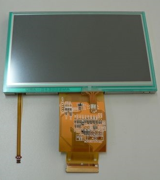Moduł LCD TFT 3,5", o rozdzielczości 320 x 240 RGB, z ekranem dotykowym, z białym podświetleniem LED, z elastyczną płytką drukowaną do podłączenia oraz z układem sterującym. Moduł przeznaczony jest stosowania ogólnego i nie jest wytwarzany w celu montażu w określonych urządzeniach.