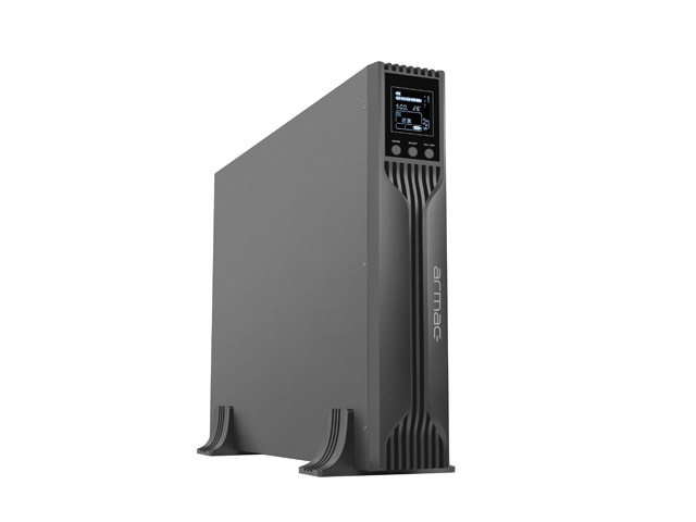 Urządzenia do bezprzerwowego zasilania, tzw. zasilacze awaryjne UPS. Produkt pełni funkcję awaryjnego źródła zasilania oraz stabilizatora napięcia zapewniającego urządzeniom odbiorczym ochronę przed zmianami parametrów zasilania. Przeznaczone są do montażu m.in. w szafach teleinformatycznych 19" (uszy montażowe w zestawie) z opcją ustawienia pionowego jako obudowa typu tower (podstawki w zestawie). Zasilacze posiadają obudowę typu rack, wykonaną z metalu i tworzywa sztucznego. Wyposażone zostały w: wyświetlacz LCD, gniazda wyjściowe IEC C13 (4-8 sztuk), falownik, stabilizator AVR, bezpiecznik przeciwprzepięciowy, złącze USB do komunikacji z komputerem, wentylatory. Posiadają także wmontowane akumulatory kwasowo-ołowiowe typu AGM (od 2. do 4.), z możliwością montażu dodatkowego modułu bateryjnego za pomocą złącza Anderson. Zasilacze przeznaczone są do pracy z urządzeniami teleinformatycznymi, biurowymi, monitoringu lub automatyki domowej. Wymiary zasilaczy w zależności od modelu (w mm): 440 x 88 x 450 lub 440 x 88 x 530; masa: od 16,5 do 29,5 kg. Zakres napięcia wejściowego: 145–275 VAC; zakres napięcia wyjściowego 220-240 VAC. Moc znamionowa 700-2100 W.