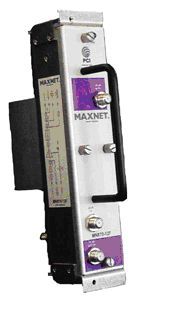 Wzmacniacz systemu Maxnet jest aktywnym urządzeniem elektrycznym służącym do wzmacniania sygnałów elektrycznych. Urządzenie może być wzmacniaczem jednohybrydowym - QMN1xxx-yyGP/F lub dwuhybrydowym - w przypadku QMN2xxx-yyGP/F. Posiada układ scalony, którego zadaniem jest wzmocnienie sygnału wysokiej częstotliwości do odpowiedniego poziomu - o 20dB w przypadku QMN1xxx-yyGP/F i o 35 dB w przypadku QMN2xxx-yyGP/F. Budowa wzmacniacza pozwala na swobodny dostęp do filtrów i korektorów we frontowej części modułu. Posiada wskaźnik zasilania. Wzmacniacz pracuje w paśmie 40-1000 MHz.