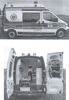Nowy pojazd samochodowy - ambulans sanitarny typu C, skonstruowany na bazie samochodu marki Renault Master, z zamkniętym nadwoziem, typu "furgon", przystosowanym do przewozu pięciu osób z kierowcą oraz jednego pacjenta na noszach. Samochód jest oznakowany zgodnie z wymaganiami dotyczącymi pojazdów uprzywilejowanych i wyposażony w odpowiednie do tego celu urządzenia do sygnalizacji świetlno-dźwiękowej. Napędzany silnikiem o zapłonie samoczynnym o pojemności skokowej 2298 cm3. Wydzielony przedział medyczny pojazdu posiada m.in. następujące wyposażenie: podstawę, na której montowane są nosze reanimacyjne, instalacje umożliwiające wykorzystanie urządzeń medycznych i ratowniczych (instalację tlenową, elektryczną, próżniową), sufitowe lampy jarzeniowe i halogenowe, zabudowę meblową, umożliwiającą przewóz sprzętu i materiałów medycznych, system wentylacji, system ogrzewania i klimatyzacji, sufitowy układ podtrzymujący zestaw do infuzji (kroplówki). Przedział medyczny wyłożony jest specjalnym materiałem PCV, który umożliwia łatwe czyszczenie oraz dezynfekcję.