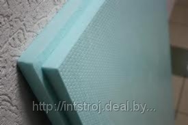 Płyty z tworzywa sztucznego komórkowego o wymiarach 1200 x 600 x 50 mm, wyprodukowane z ekstrudowanej pianki polistyrenowej (XPS), przeznaczone (w budownictwie) do izolacji ścian, podłóg, posadzek, dachów, a także do termoizolacji fundamentów, piwnic, dachów odwróconych oraz miejsc narażonych na ciągły kontakt z wilgocią.