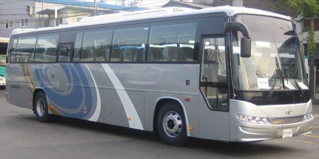 Autobus (model: BH 120) do przewozu osób. Zgodnie z deklaracją Wnioskodawcy posiada 45 +1 miejsc siedzących, wyposażony w silnik o zapłonie samoczynnym (Diesel), 6 cylindrów o pojemności 14618 ccm i mocy 380 KM. Wymiary zewnętrzne (długość x szerokość x wysokość): 12,0 m x 2,5 m x 3,5 m. Masa: 1215 kg.