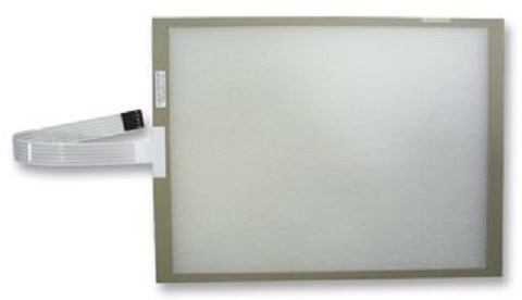 Analogowy, rezystancyjny panel dotykowy (touch panel), przeznaczony do stosowania ogólnego. Nie jest produkowany z przeznaczeniem do montażu w konkretnych urządzeniach elektronicznych. Składa się z dwóch warstw: wierzchniej ochronnej, z tworzywa sztucznego oraz wewnętrznej, wyposażonej w elektrody wytwarzające słabe pole elektryczne. Panel wyposażony jest w siatkę przewodów elektrycznych i łączniki. Dotknięcie ekranu powoduje odprowadzenie części ładunku i zmianę pola elektrycznego, co pozwala określić pozycję palca (dotyku). Wewnętrzna strona produktu połączona jest z elastyczną płytką drukowaną, umożliwiającą wymianę informacji pomiędzy panelem dotykowym a płytą główną. Gwarantowana liczba dotyków ponad 10 milionów, max napięcie 5 V DC. Rozmiar ekranu 10,4 cala. Niniejsza decyzja została wydana w miejsce wiążącej informacji taryfowej numer PL-WIT-2016-01444 z dnia 25.10.2016 r.