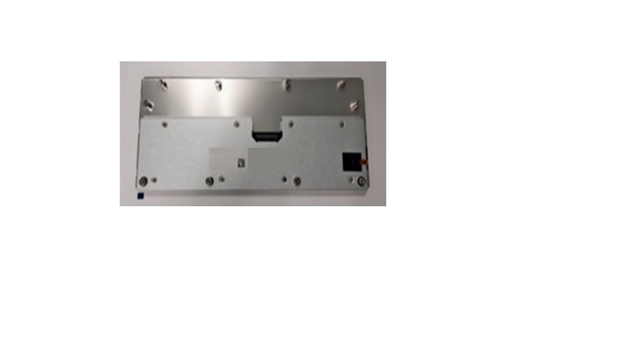 Um módulo de visualização de cristal líquido IPS TFT de 12.3 polegadas. De acordo com as especificações não contém a placa de descodificação nem a placa escaladora (scaler) nem o processador de aplicação. É constituído por metal, vidro, cristal líquido, unidade de retroiluminação LED, placa de circuito impresso (PCBA - incluindo resistências, condensadores, um circuito integrado controlador (driver) e conexões de circuito), cabo de alimentação flexível, cabo de alimentação de dados e conector LVDS. O módulo possui controlador de tempo integrado e o contraste e o brilho podem também ser controlados. Tem uma resolução 1920RGBx720, uma entrada LVDS de 3x8 (24) bits e suporta até 16,7 milhões de cores. Destina-se a exibir o estado da instrumentação de operação de um veículo, tais como, a velocidade do veículo, RPM e símbolos de alerta.