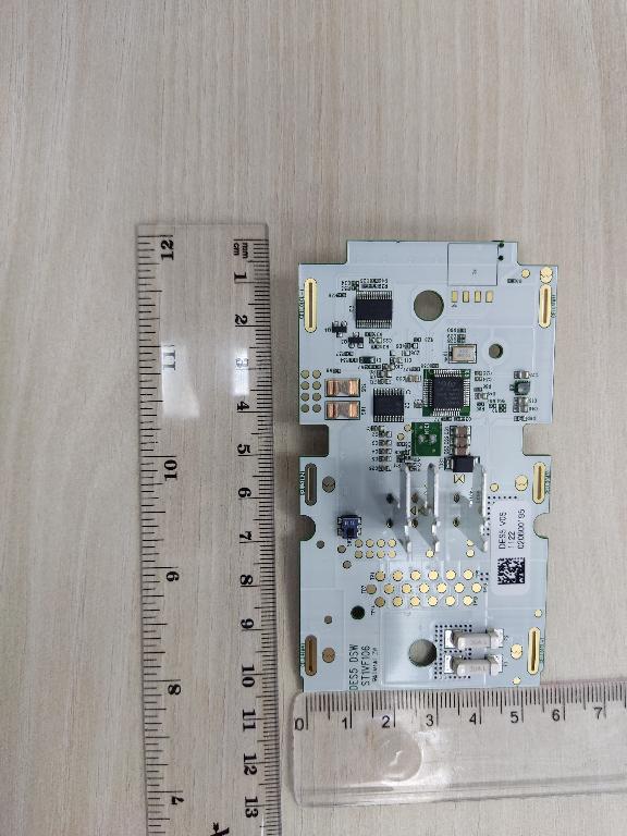 Produsul reprezinta un ansamblu electronic care are functia de protectie a unei baterii si a motorului unui echipament electrocasnic (nu face obiectul acestui BTI). Protectia este de subvoltaj sau supravoltaj, de subtemperatura sau supratemperatura. Produsul mai are o functie de comunicare cu bateria (se poate conecta la un alt dispozitiv pentru a monitoriza diferiti parametri). Acest produs urmeaza a fi cositorit pe bateria finala.
Produsul consta dintr-o placa de circuit imprimat cu patru straturi cu gauri de trecere, asamblat cu rezistori, capacitori, tranzistori - componente active si pasive. Suporta un curent de incarcare de maxim 3.9 A si de maxim 5.0 A la descarcare. Placa are dimensiunea de 101x56.4x1.6mm si o greutate de 26.7 grame.